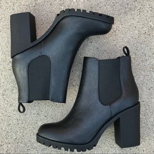 New! Soda Glove Matte Black Lug Sole Combat Boot